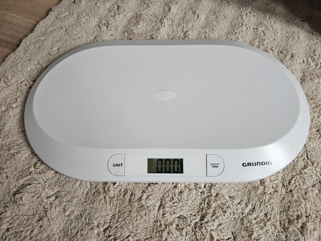 Weegschaal baby Grundig, 1 tot 500 gram, Ophalen of Verzenden, Zo goed als nieuw, Personenweegschaal
