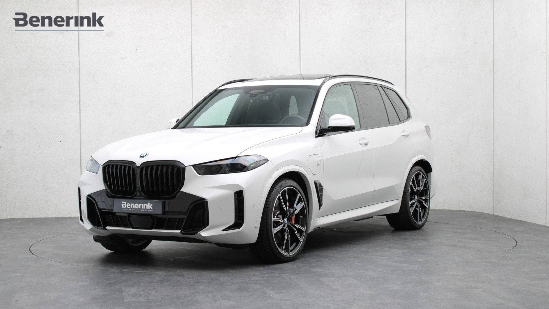 BMW X5 xDrive50e M-Sport Pro | Stoelventilatie | Harman/Kard, Auto's, 12 maanden, Gebruikt, 2395 kg, Wit