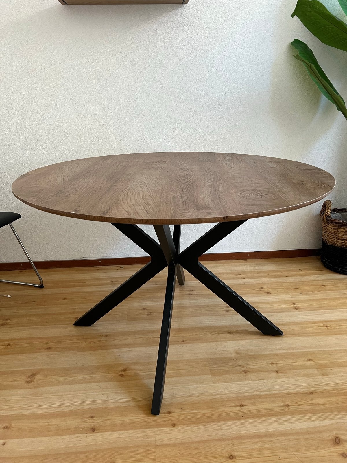 Ronde eettafel 120 cm met kleine beschadiging, Ophalen, Gebruikt, 100 tot 150 cm, Rond