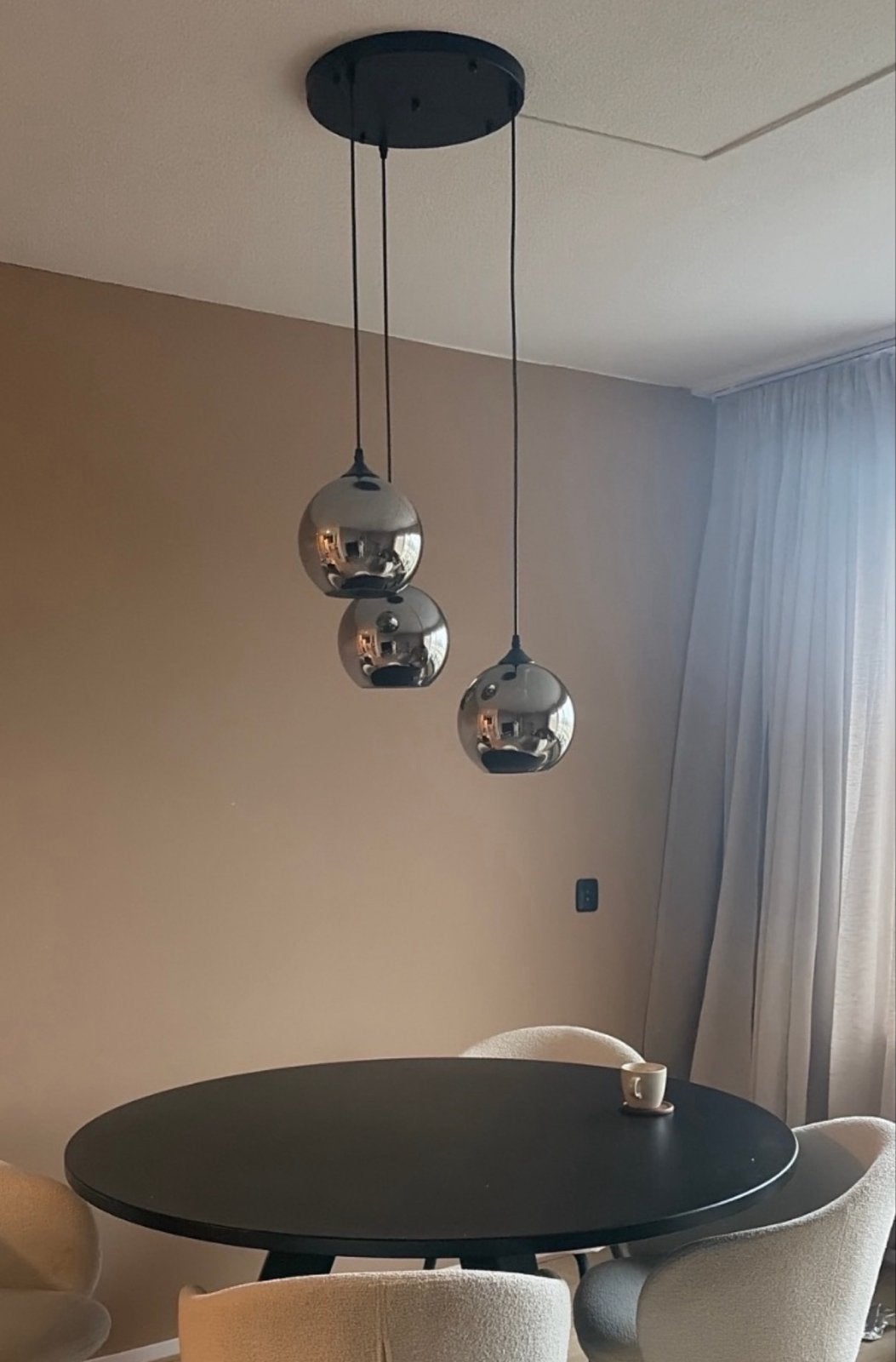 Moderne hanglamp met 3 glazen bollen - Smoke grijs, Ophalen, Zo goed als nieuw, Glas, E27 (groot)