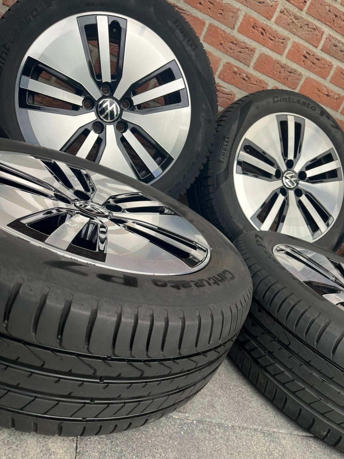 5x112 Originele VW  ASTANA velgen 17 inch Pirelli banden, Ophalen, 215 mm, Banden en Velgen, 17 inch