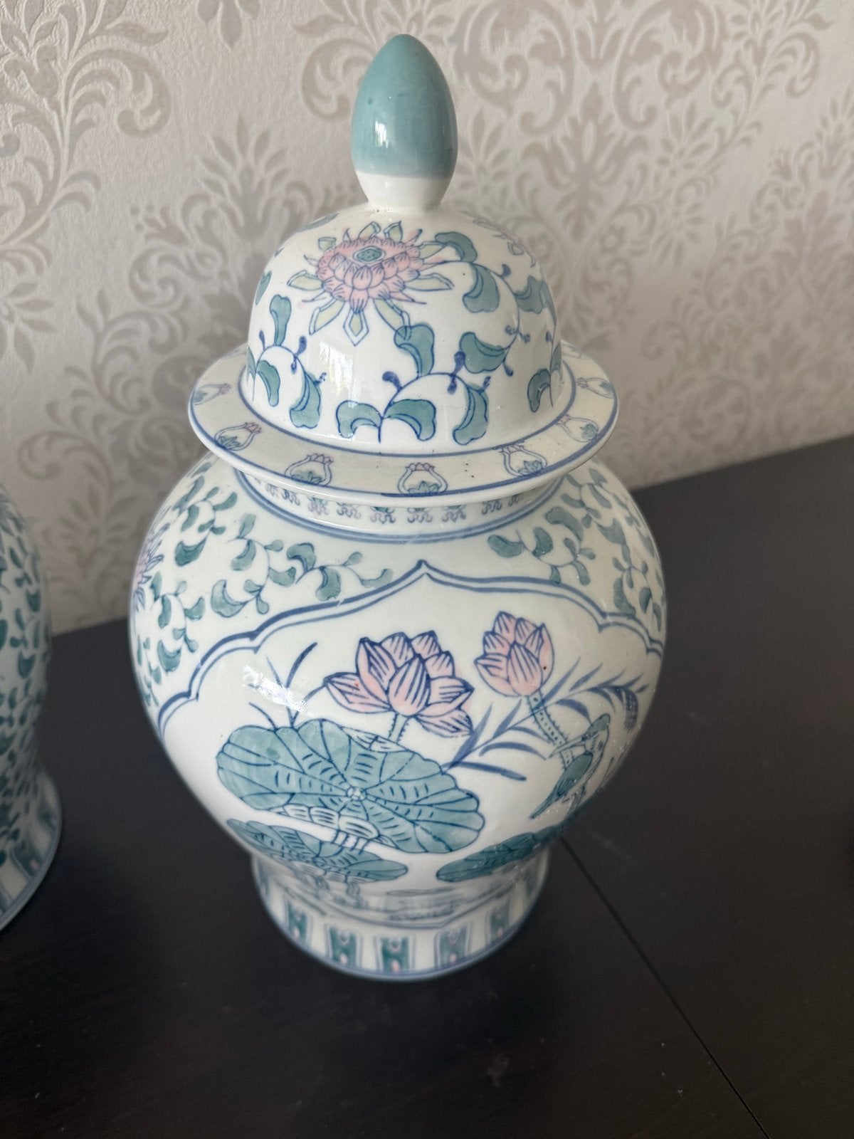 Set van 2 Chinese gemberpotten met lotusdecor, Ophalen