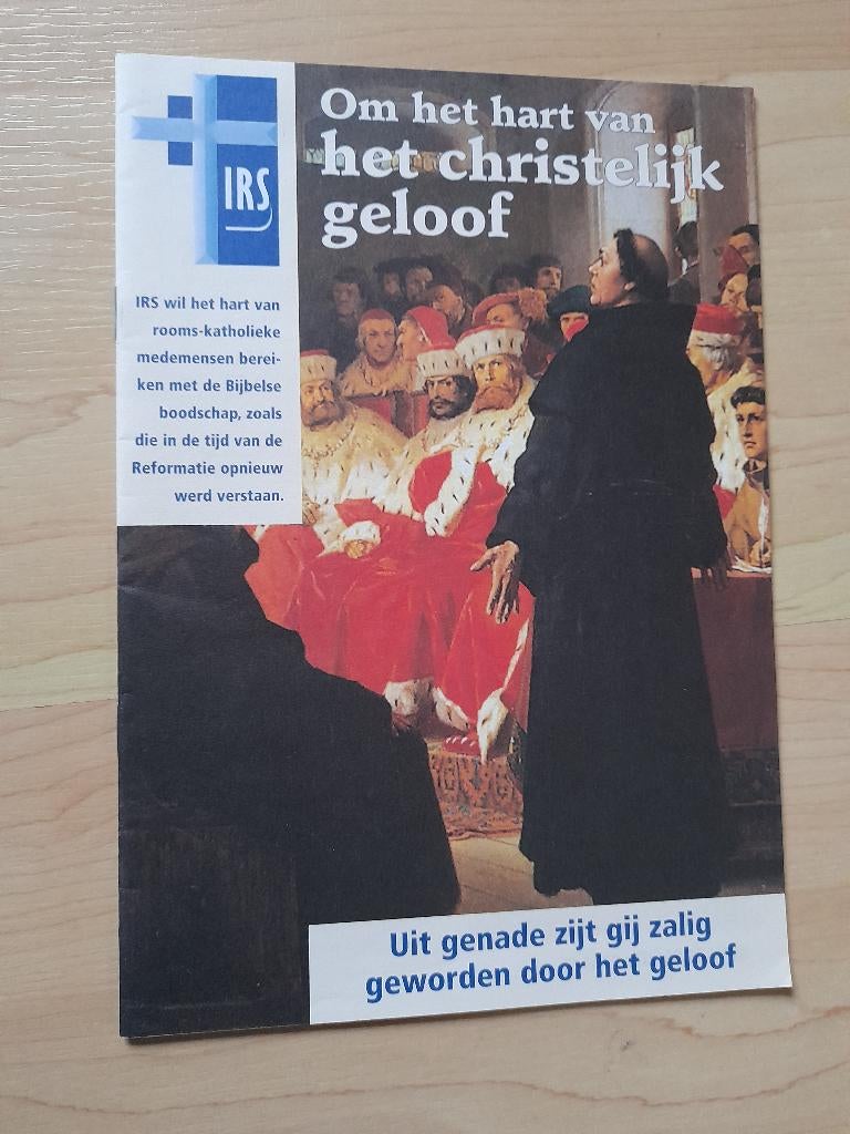 OM HET HART VAN HET CHRISTELIJK GELOOF, Ophalen of Verzenden, Zo goed als nieuw