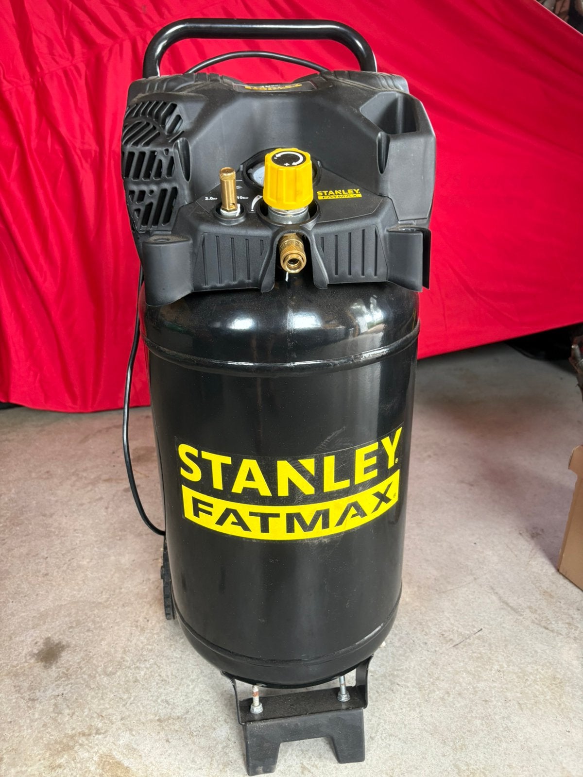 Stanley Fatmax 50 liter, Doe-het-zelf en Verbouw, Compressors, 25 tot 100 liter, Ophalen, Zo goed als nieuw, 200 tot 400 liter/min