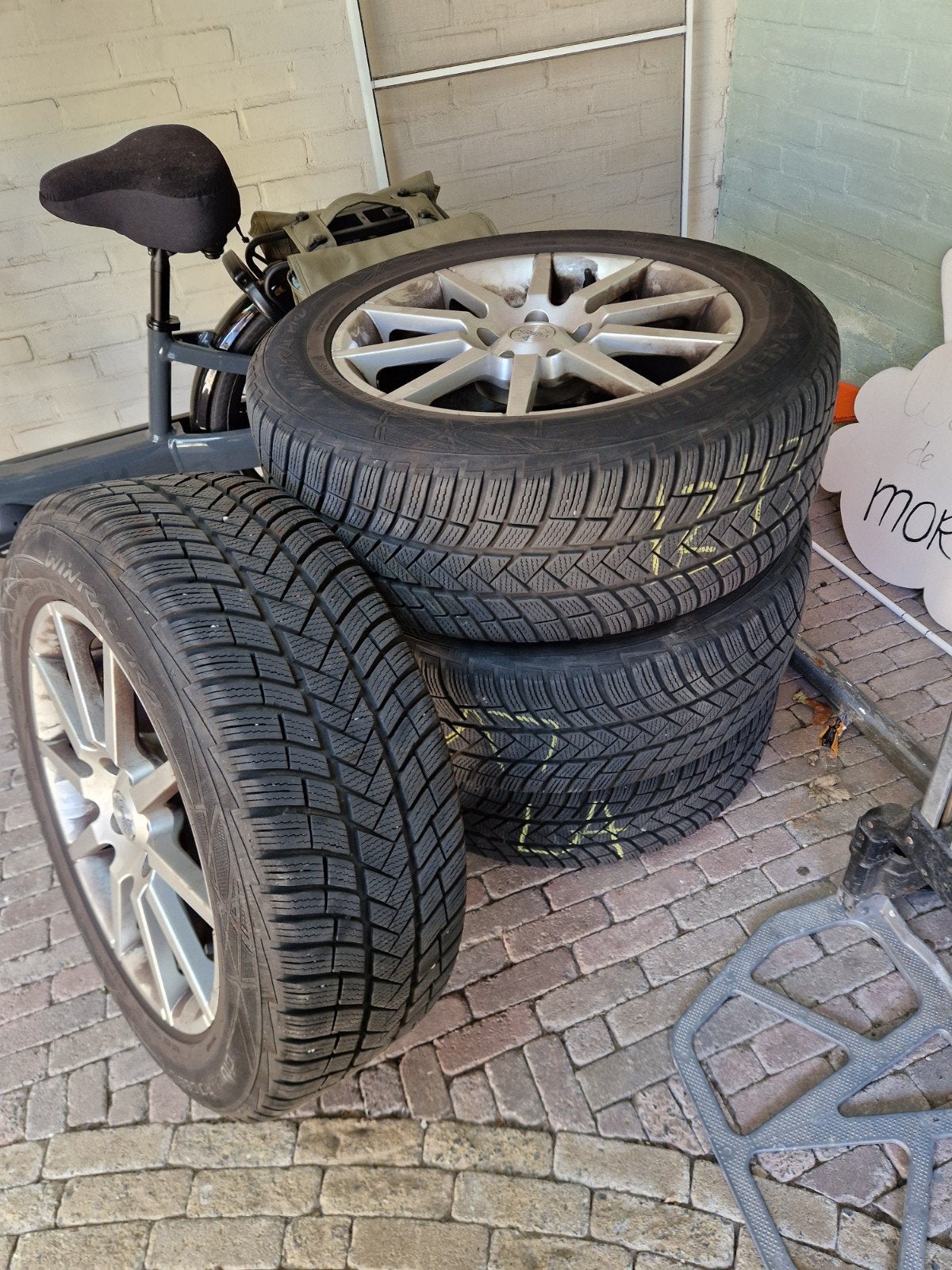 Velgen met vredestein winterbanden VW tiguan, Ophalen, Velg(en), 17 inch, Winterbanden
