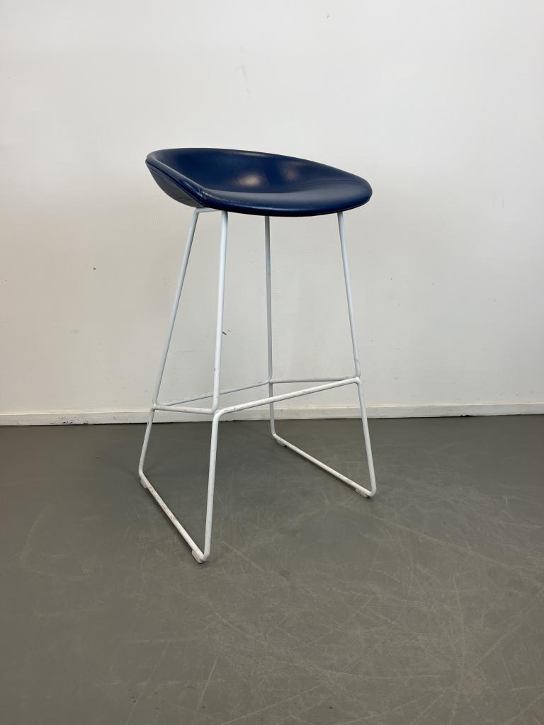 6 Hay about a Stool AAS38 barktuk 75 cm Blauw Leer, Niet ingevuld, Niet ingevuld, Leer, Zo goed als nieuw