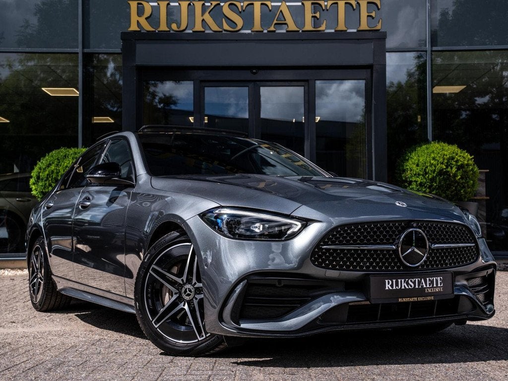 Mercedes C-klasse C300e AMG Line|PANO|BURMESTER|360|ACC|18'', Auto's, Mercedes-Benz, Automaat, Achterwielaandrijving, 4 cilinders