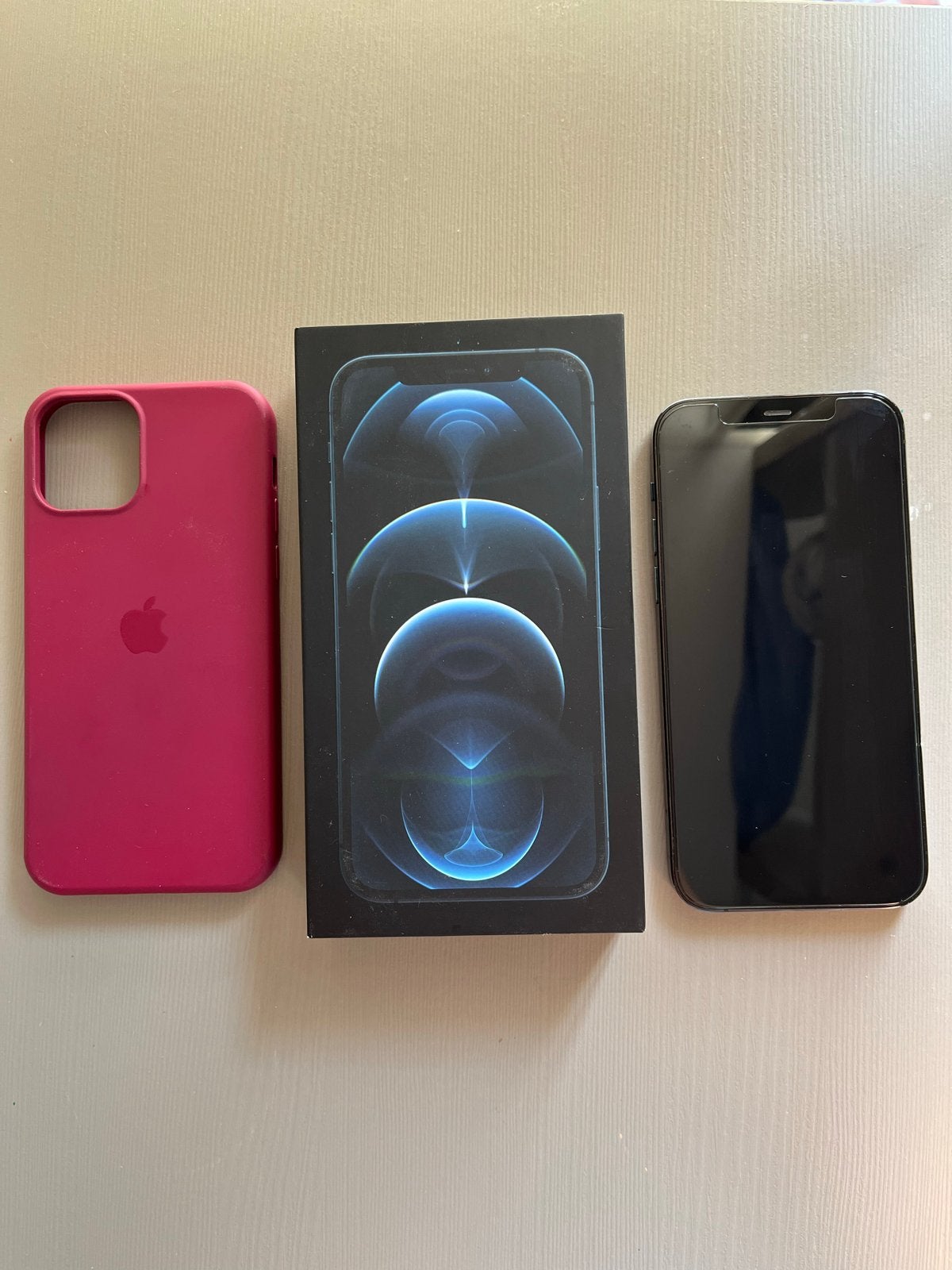 iPhone 12 Pro 128GB Pacific Blue met hoesje en doos, 128 GB, Blauw, Zo goed als nieuw, Zonder simlock