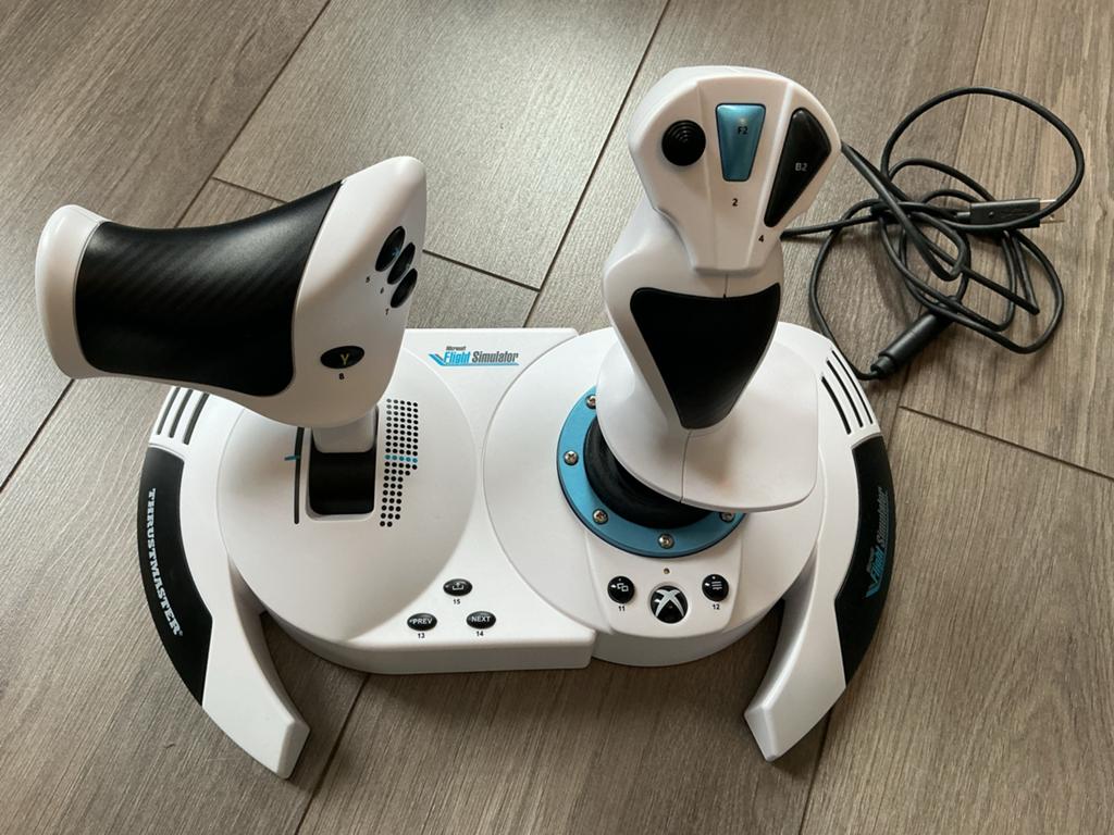 Thrustmaster T.Flight Hotas One - Xbox/PC Flight Simulator, Spelcomputers en Games, Spelcomputers | Xbox | Accessoires, Zo goed als nieuw