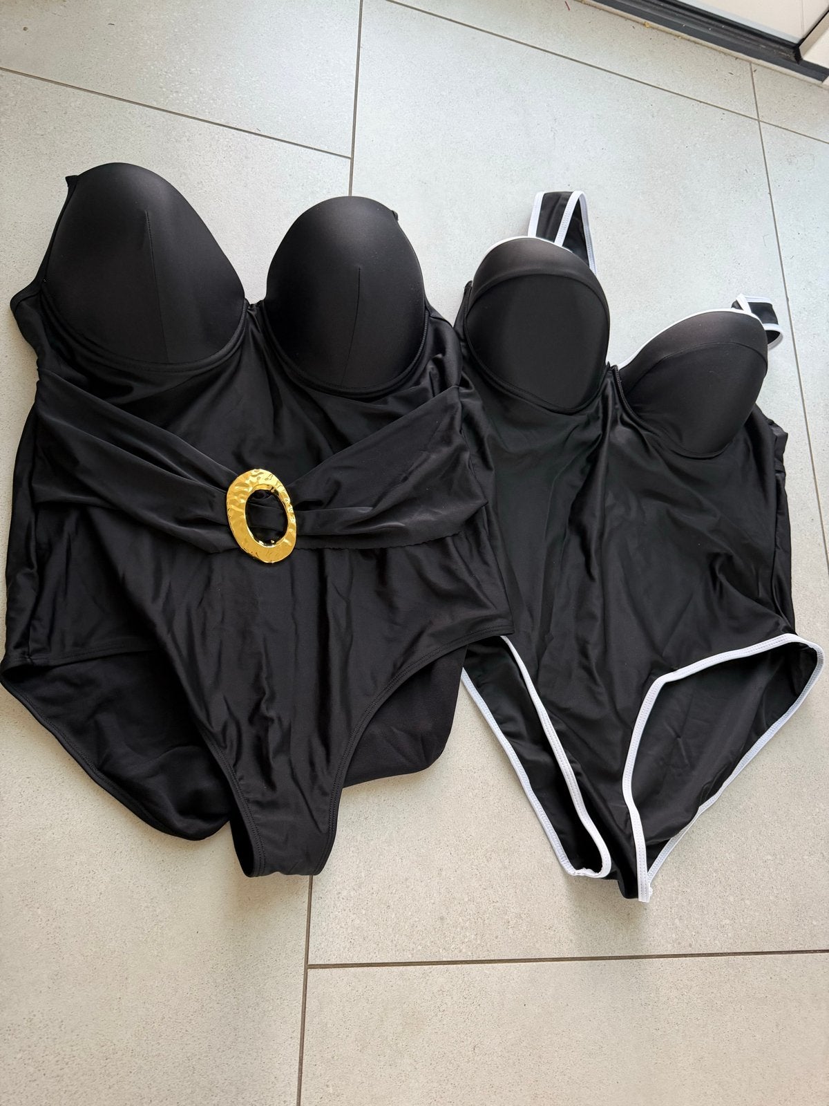 Shein Zwarte Badpakken 4XL - Nieuw met gouden detail, Kleding | Dames, Ophalen of Verzenden, Nieuw, Zwart, Badpak