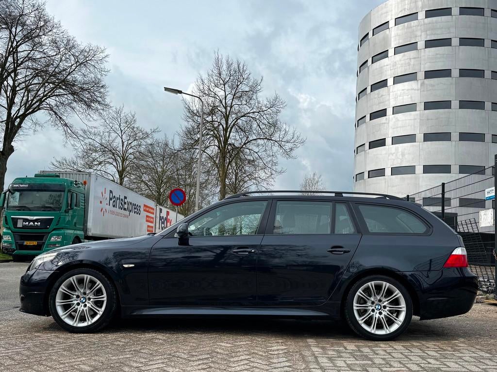 BMW 5-serie Touring 530d Executive|YOUNGTIMER|ORIGINEEL NL|L, Auto's, BMW, Achterwielaandrijving, Gebruikt, 2000 kg, 1655 kg