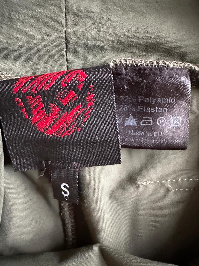 Japan TKY broek S, Ophalen of Verzenden, Zo goed als nieuw, Lang, Groen