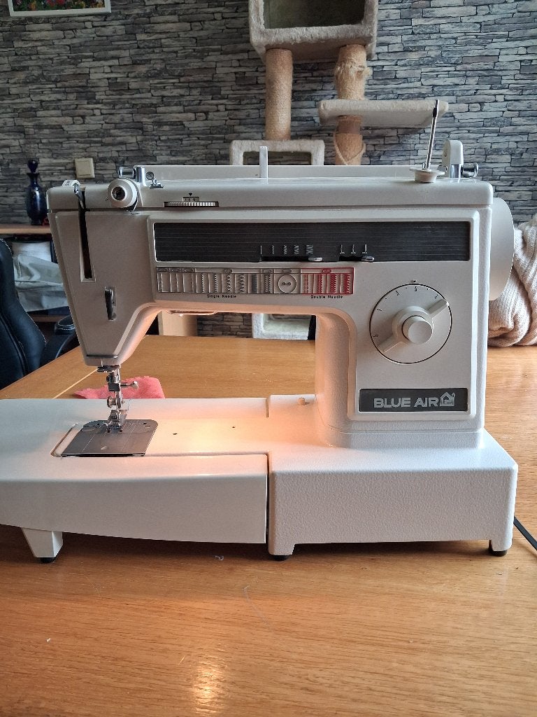 Naaimachine, Hobby en Vrije tijd, Ophalen, Gebruikt, Naaimachine, Overige merken