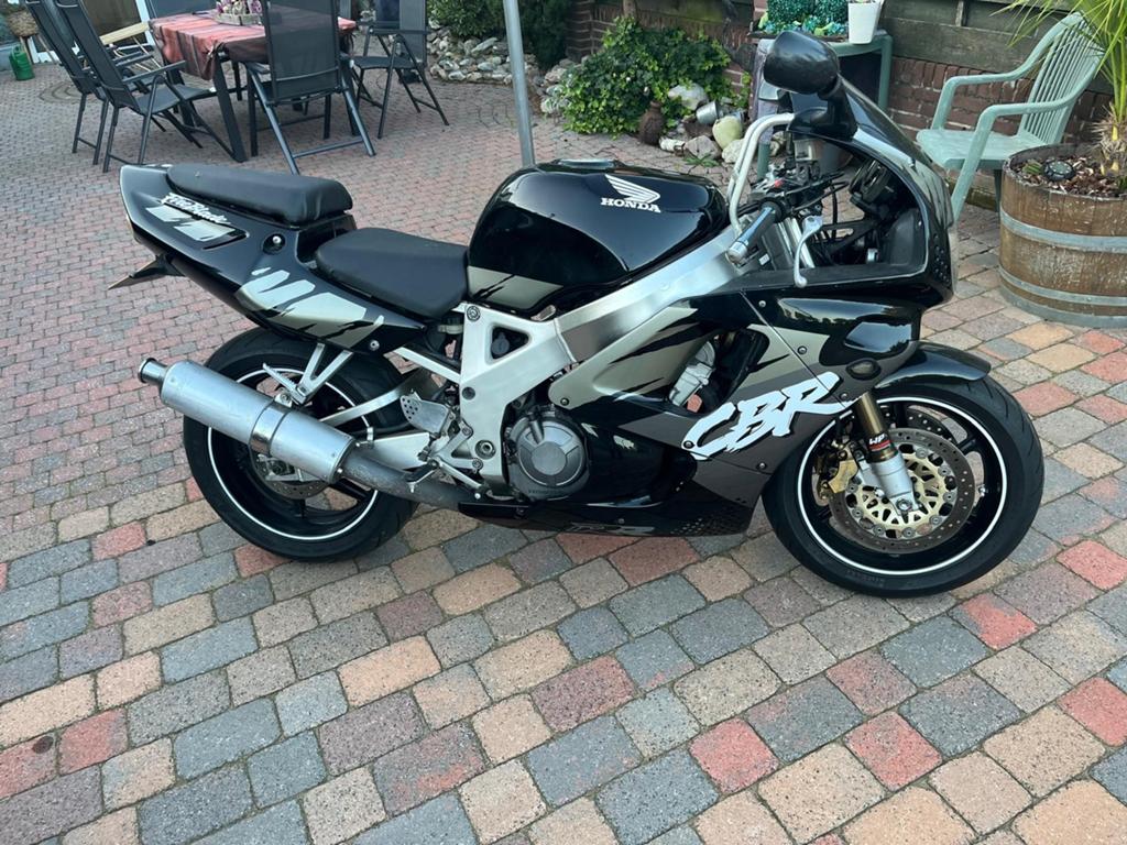 Honda CBR Fireblade - Sportieve motorfiets, Motoren, 4 cilinders, Motorrijbewijs A, Gebruikt, Meer dan 35 kW