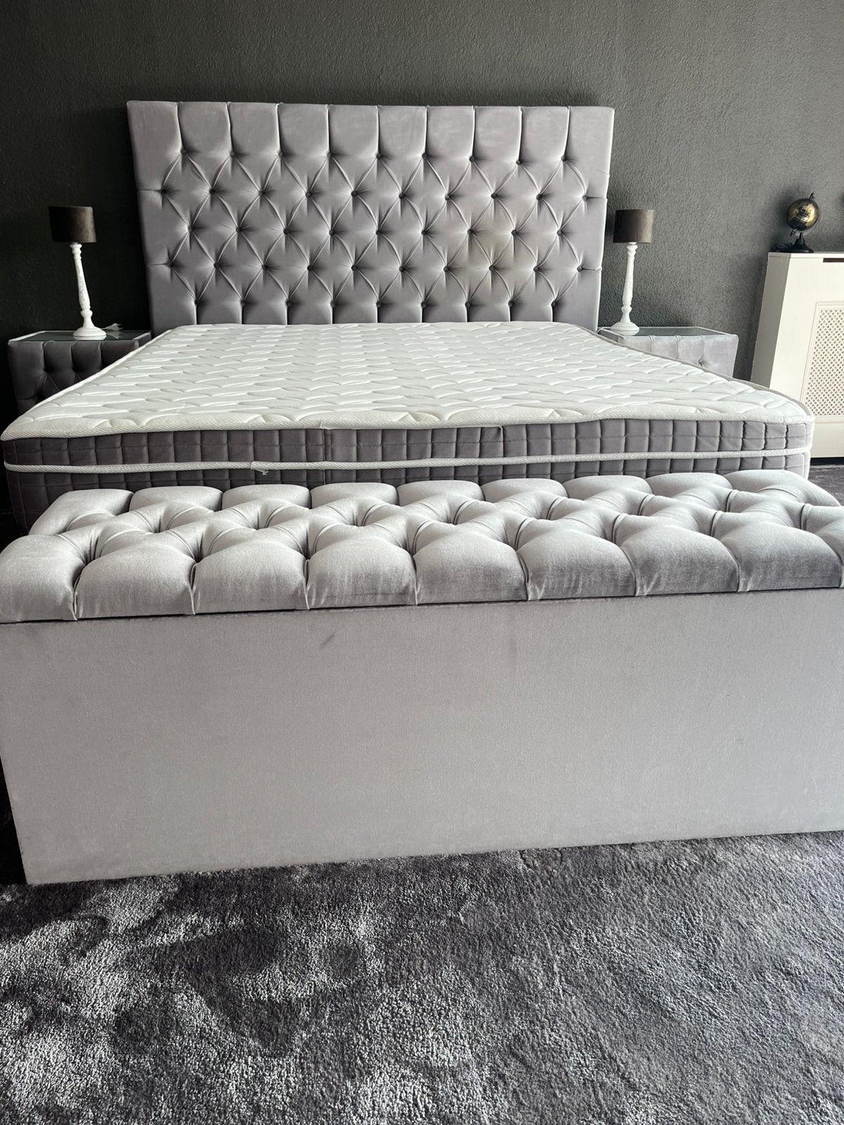 Boxpring bed met nachtkastjes + opbergbox, Ophalen, Zo goed als nieuw, Tweepersoons, 160 cm