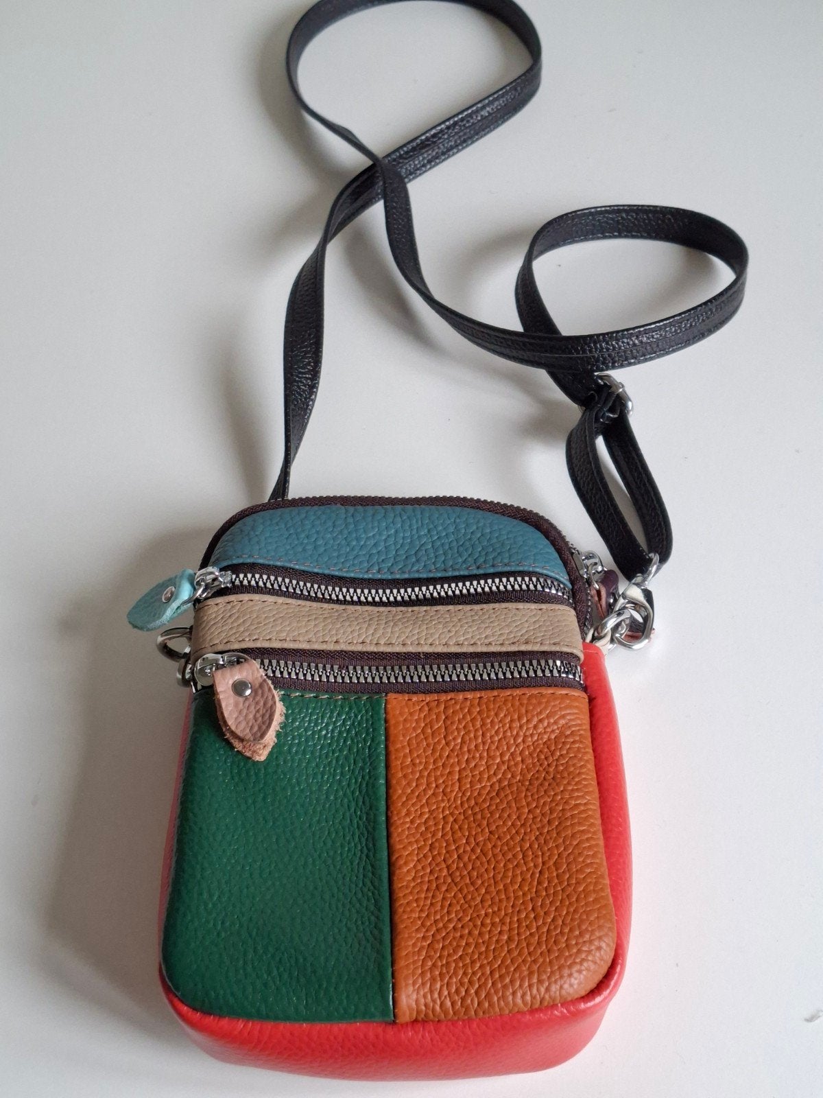 Multicolor leren schoudertasje, Sieraden, Tassen en Uiterlijk, Ophalen of Verzenden, Zo goed als nieuw, Overige kleuren, Schoudertasje