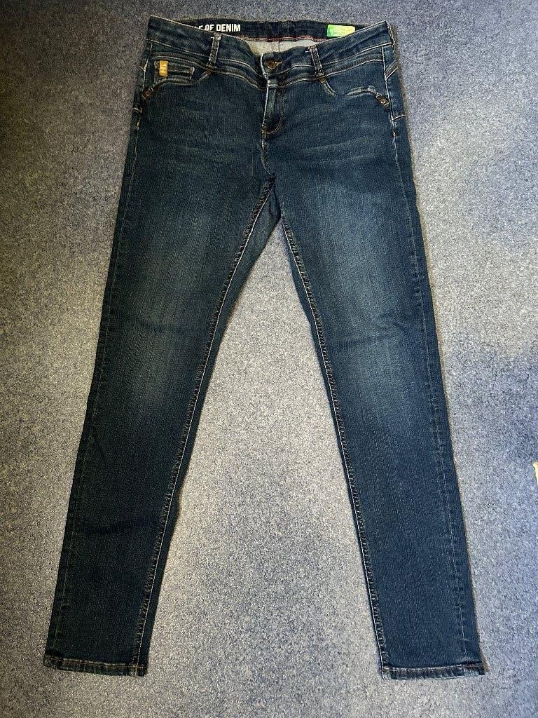 Miracle of denim jeans mt W32 L32 blauw, Kleding | Dames, Blauw, W30 - W32 (confectie 38/40), Gedragen, Ophalen