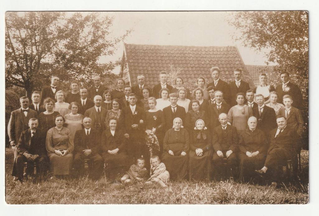 Fotokaart huwelijk 1925 bij Waalwijk A. Oudkerk klederdracht, Gebruikt, Verzenden, Foto, Klederdracht
