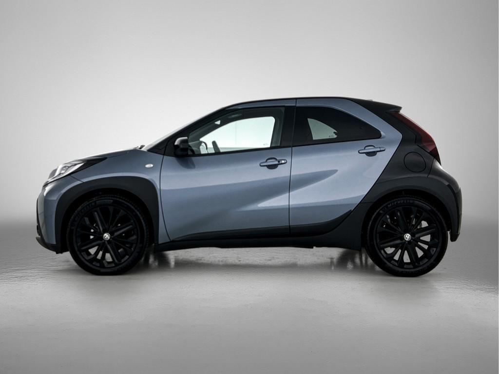 Toyota Aygo X 1.0 VVT-i S-CVT Premium Automaat | Navigatie |, 12 maanden, Gebruikt, 4 stoelen, Leder en Stof