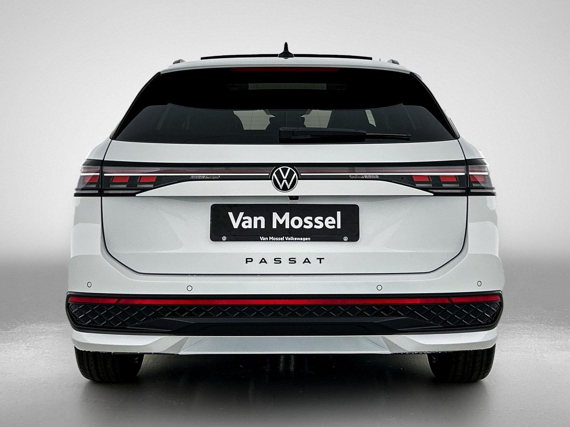Volkswagen Passat Variant 1.5 eTSI R-Line Business 150 PK| O, Auto's, 12 maanden, Stof, 1498 cc, 4 cilinders