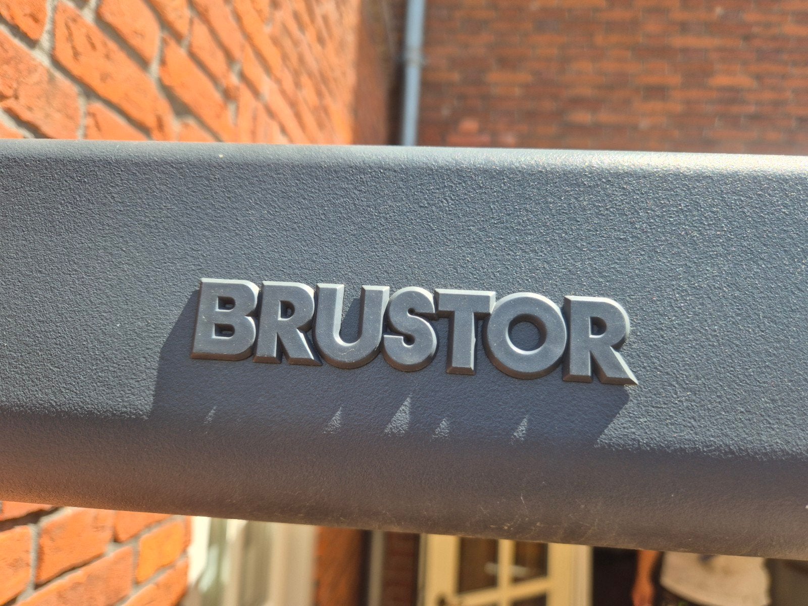 Brustor electrisch knikarmscherm 3 meter, Tuin en Terras, Ophalen, Elektrisch, Zo goed als nieuw, 150 tot 300 cm