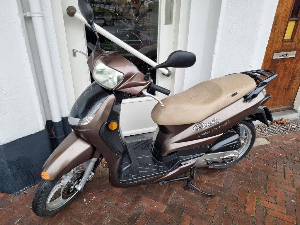 Peugeot Tweet bromscooter 1199 bij Scooterforyou, Zwolle, Gebruikt, Maximaal 45 km/u, Ophalen of Verzenden, Benzine