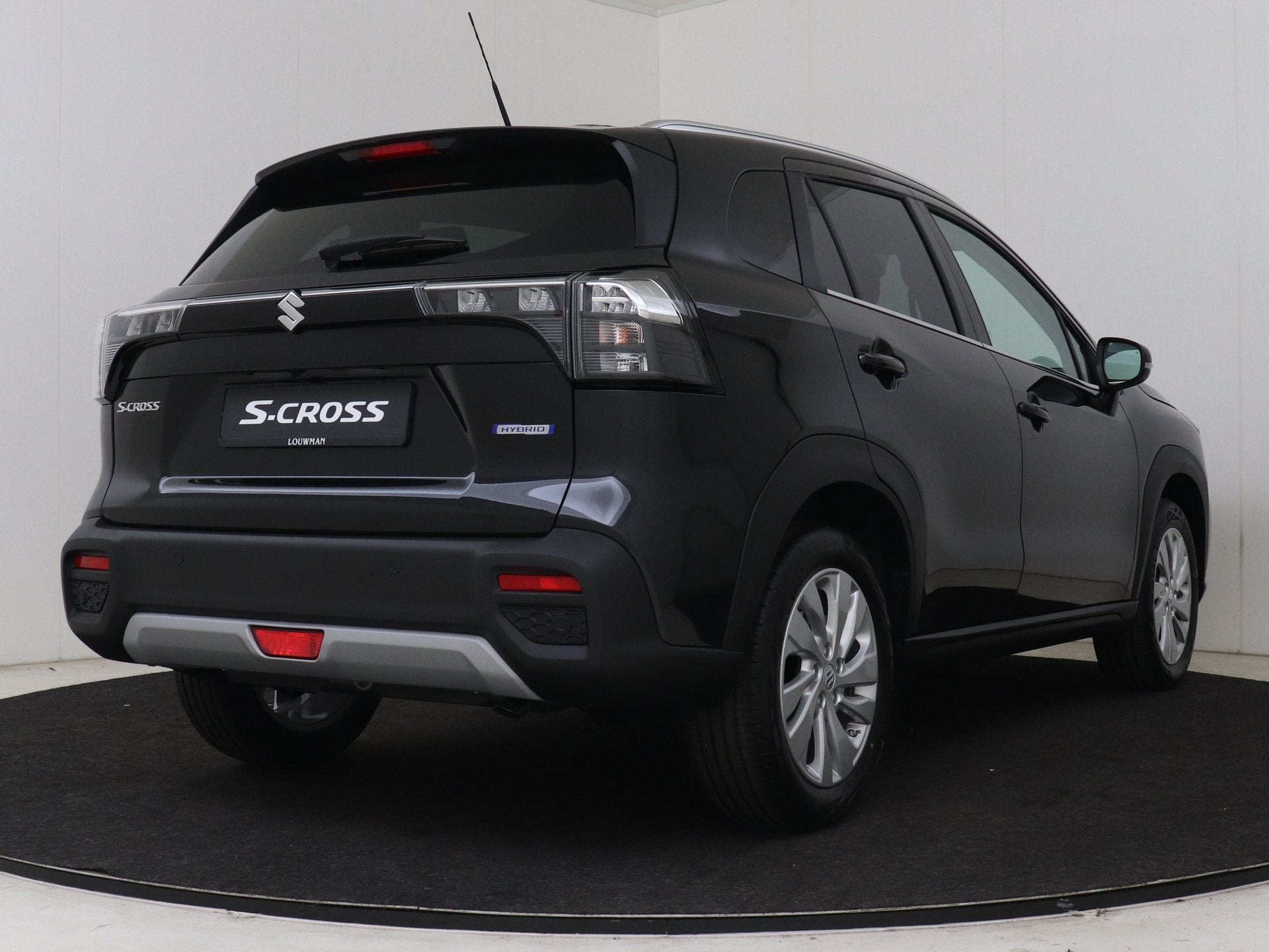Suzuki S-Cross 1.4 Boosterjet Select Smart Hybrid 10 jaar Fa, Auto's, Voorwielaandrijving, 12 maanden, Stof, Zwart