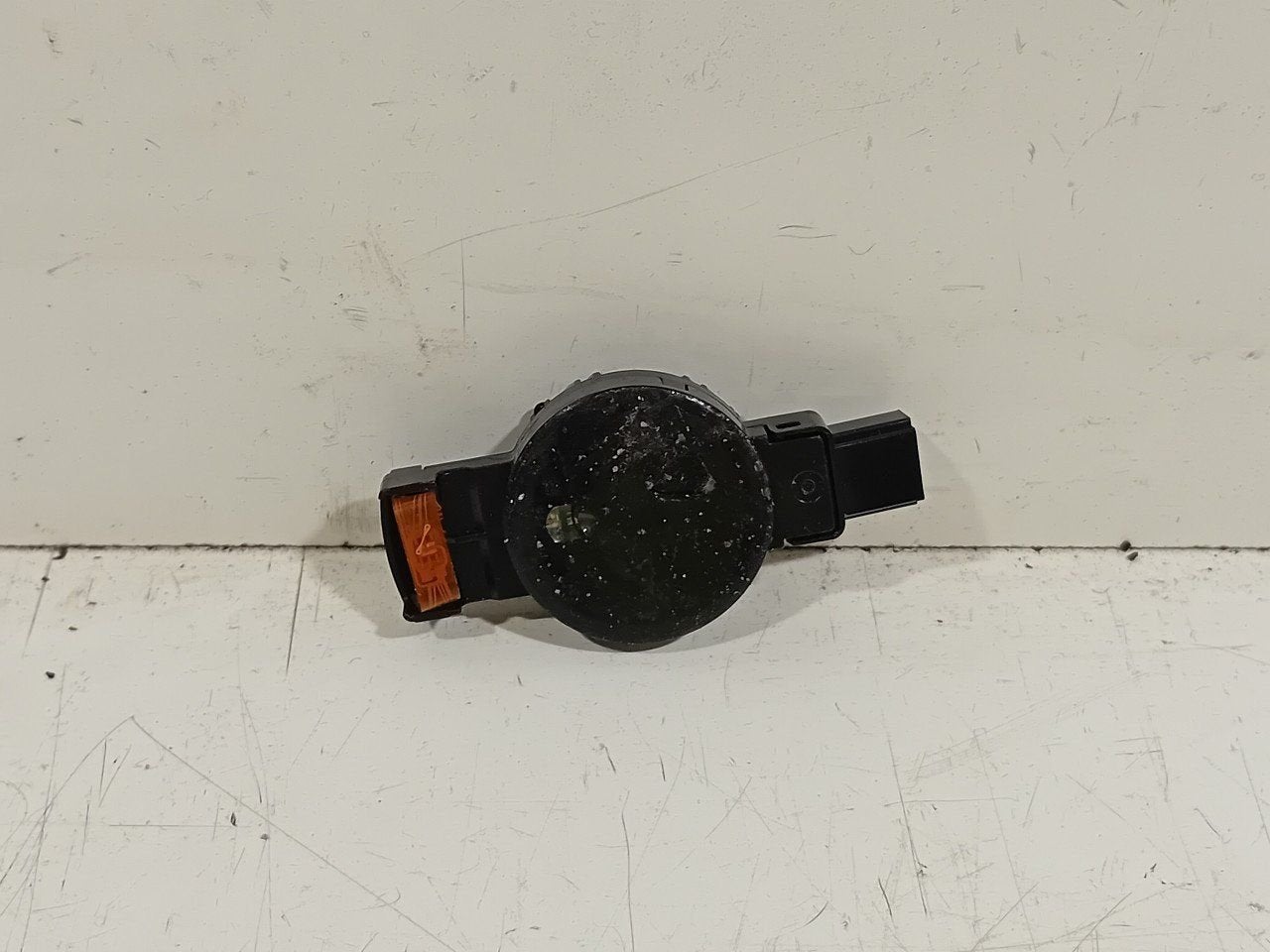 Regensensor BMW i3, Onderdelen@venauto.nl, Van der Ven Autorecycling B.V., Gebruikt, Ettenseweg 76, 4706 PB Roosendaal, The Netherlands