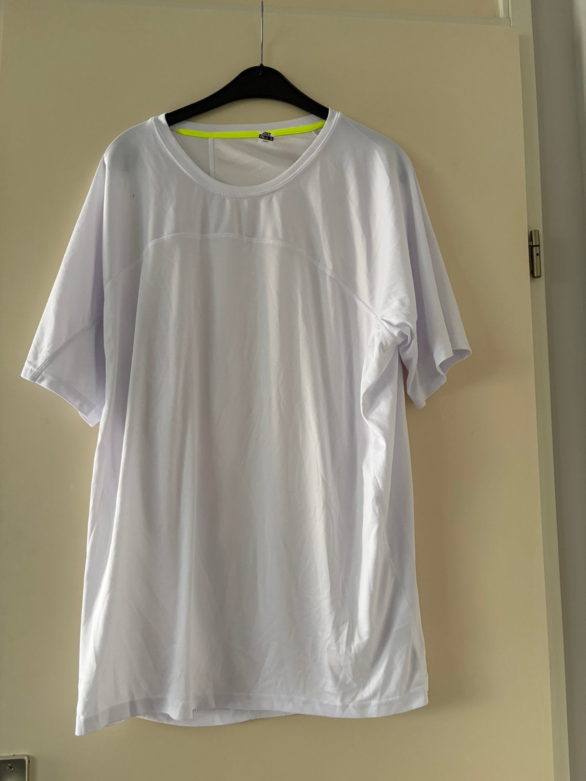 Partij sport shirts nieuw wit zwart, Ophalen of Verzenden, Nieuw, Wit, Korte mouw