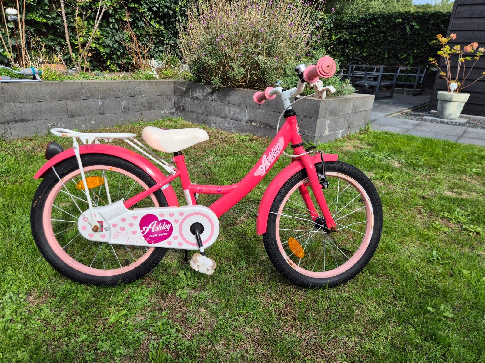 Kinderfiets (meisje), Ophalen, Terugtraprem, Zijwieltjes, Volare