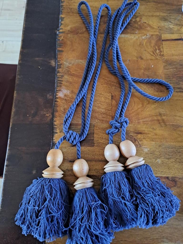 Gordijnkwasten blauw met houten knop - set van 2, Huis en Inrichting, Stoffering | Gordijnen en Lamellen, Zo goed als nieuw, Minder dan 100 cm