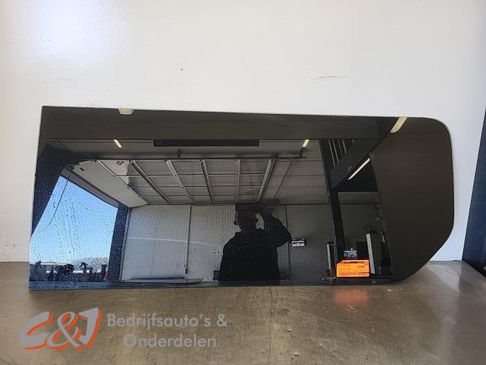 Ruit Laaddeur zijkant van een Renault Trafic, Gebruikt, -, Renault, -