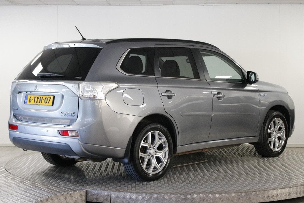 Mitsubishi Outlander 2.0 PHEV Executive Edition Climate | Ca, Auto's, Mitsubishi, 1998 cc, Euro 6, 4 cilinders, Leder en Stof