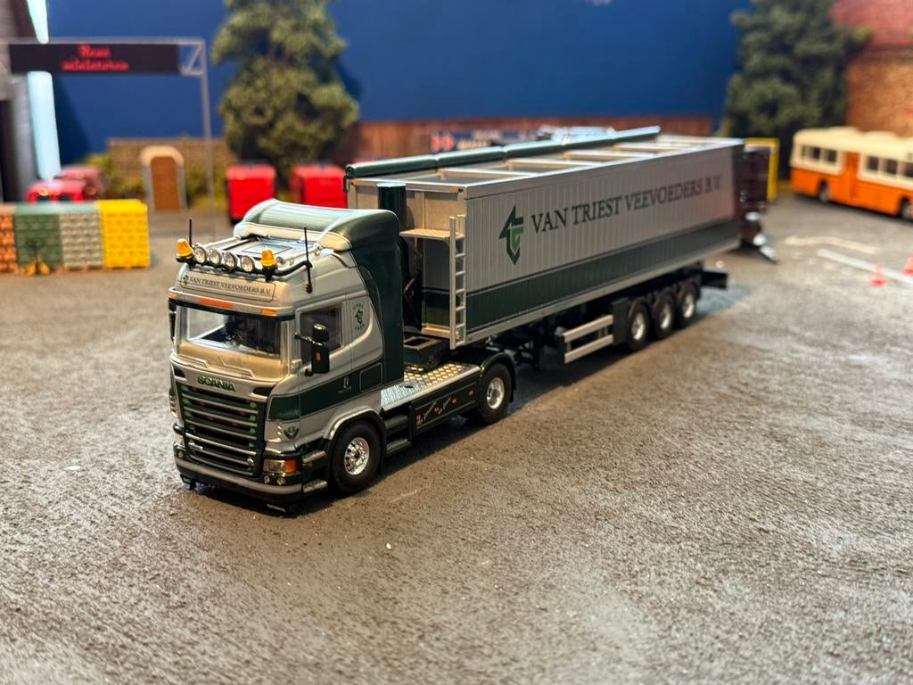 Tekno van triest, Hobby en Vrije tijd, Tekno, Zo goed als nieuw, Tekno, Bus of Vrachtwagen