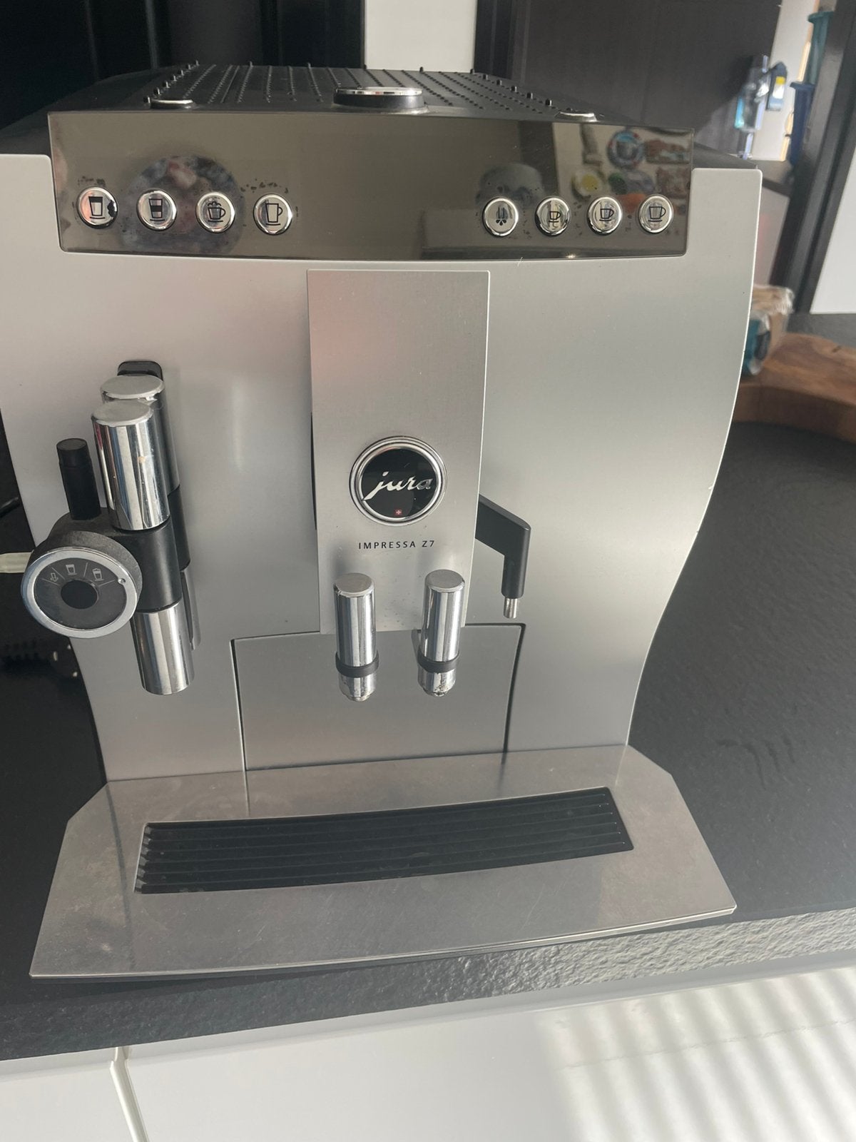 Jura Impressa Z7 defect! Bij opwarmen springt de stop er uit, Ophalen of Verzenden, Zo goed als nieuw, Koffiemachine