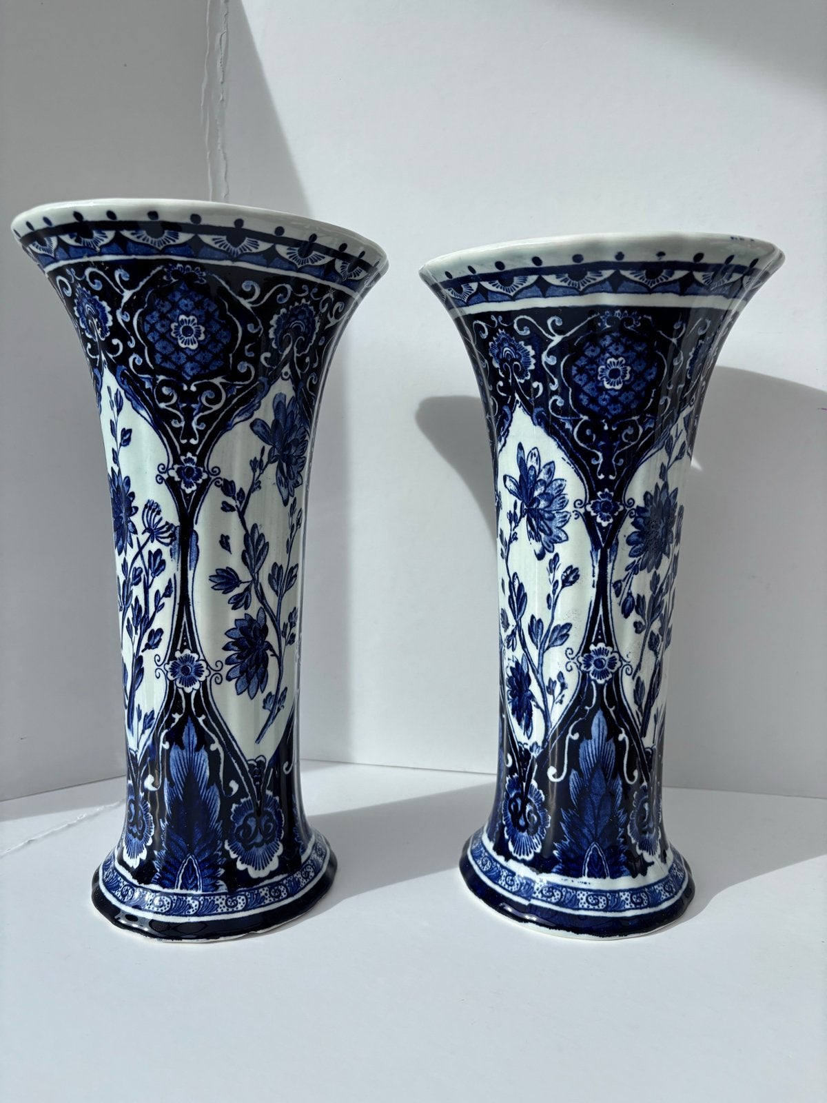 Set van 2 Petrus Regout Maastricht Delft vazen, Ophalen of Verzenden