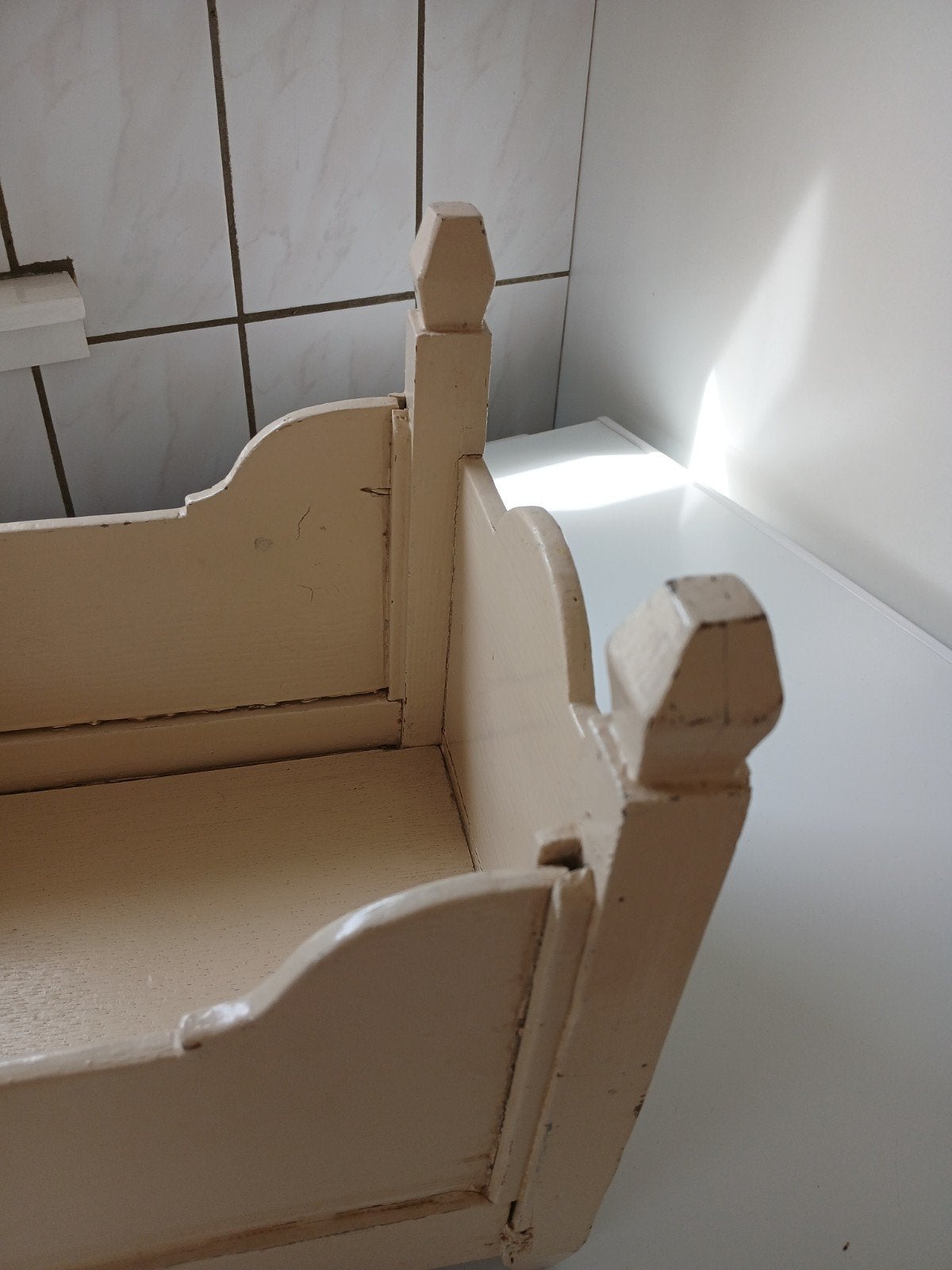 Vintage houten poppenbedje, Ophalen, Gebruikt, Overige typen