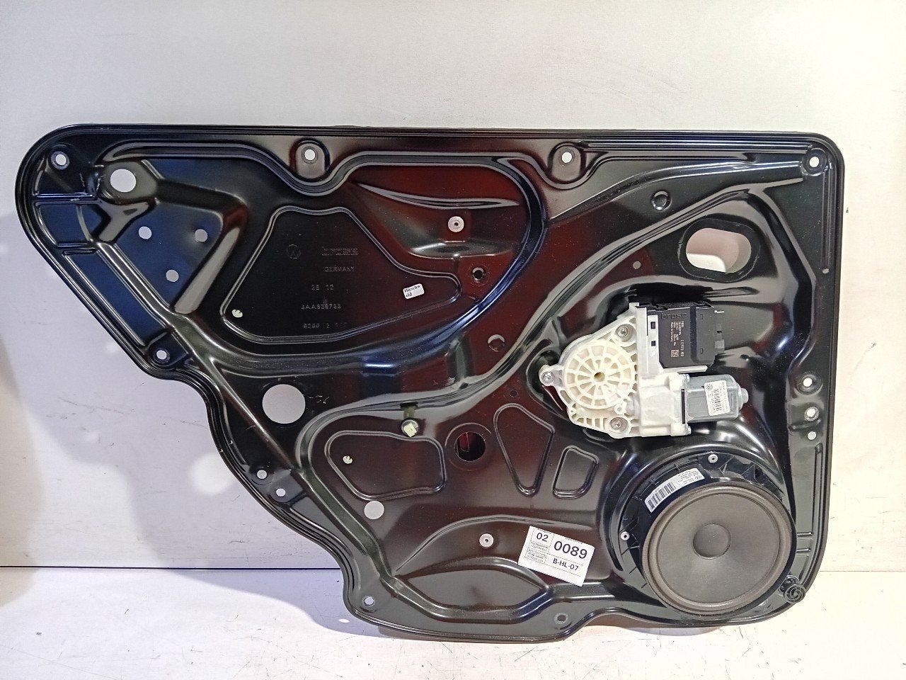 Raammechaniek elektrisch links achter Volkswagen Passat, Onderdelen@venauto.nl, Van der Ven Autorecycling B.V., Gebruikt, Ettenseweg 76, 4706 PB Roosendaal, The Netherlands