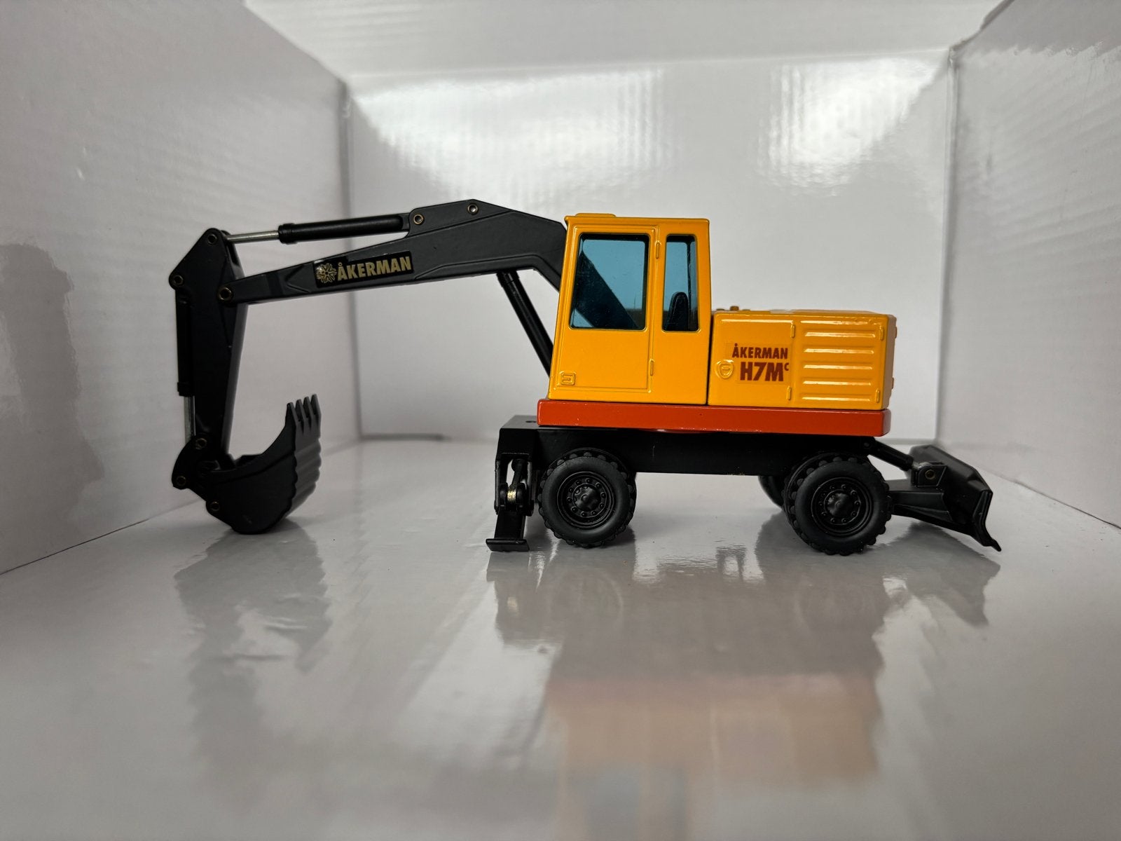 Joal schaalmodel 1:50 Akerman H7M mobiele kraan, Ophalen of Verzenden, Gebruikt