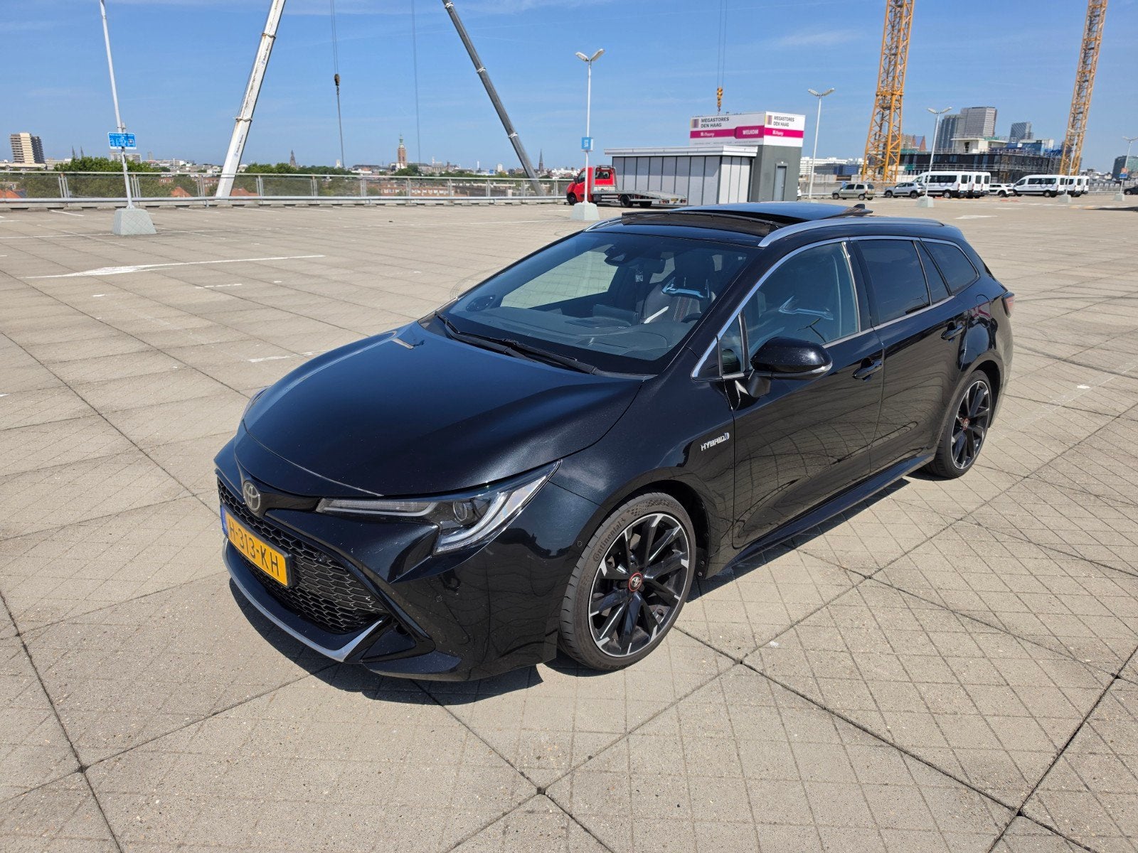 Toyota Corolla TS GR Sport business Hybrid 2.0L, Auto's, Toyota, 1345 kg, 450 kg, 750 kg, 4 cilinders