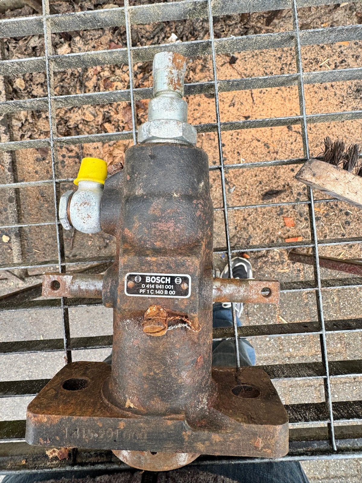 Bosch brandstof pomp, Ophalen, Nieuw