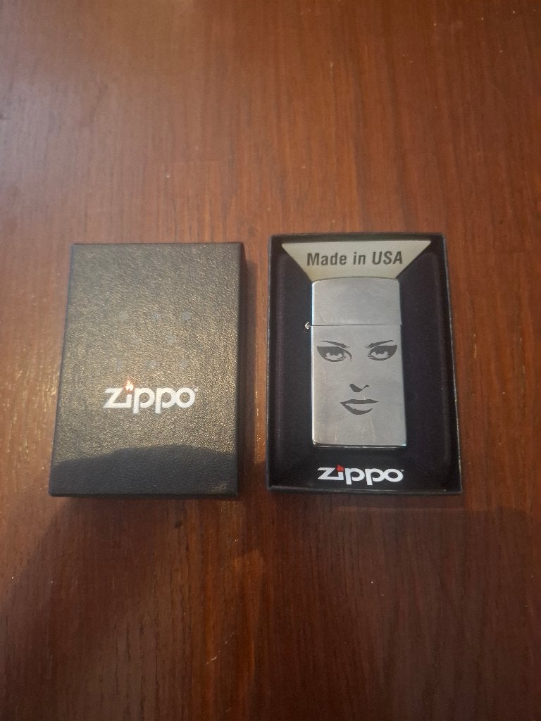 kleine zippo, Ophalen, Zo goed als nieuw, Aansteker