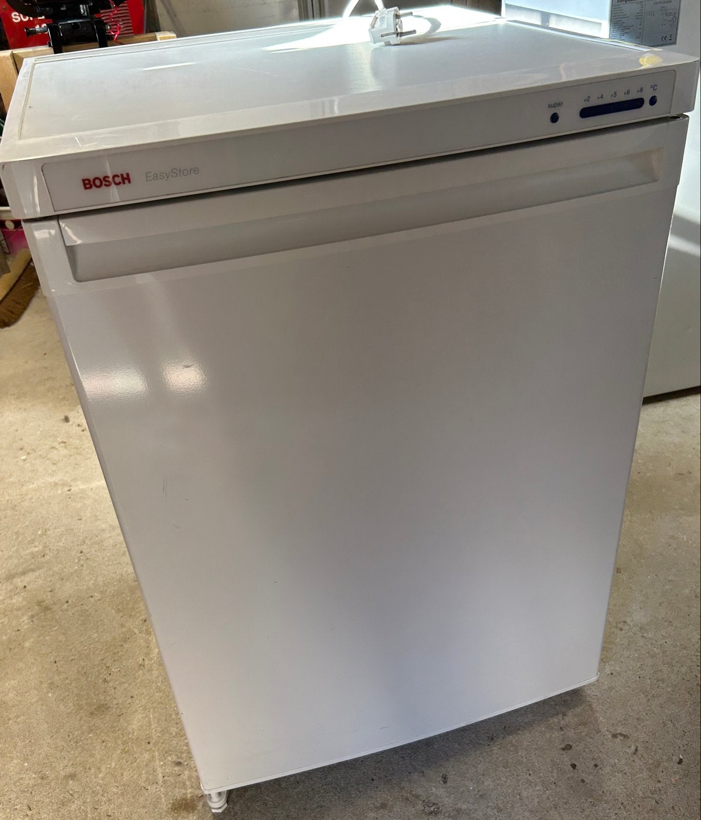 Bosch EasyStore Tafelmodel Koelkast met Laden, Witgoed en Apparatuur, Koelkasten en IJskasten, 100 tot 150 liter, 45 tot 60 cm