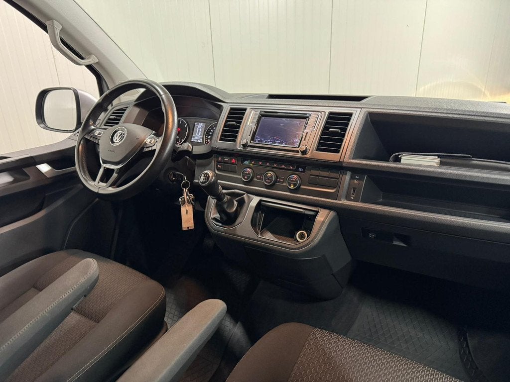 Volkswagen T6 Camper 2016 150 PK EURO6 4SLAAP/7ZITS/HEFDAK/C, Caravans en Kamperen, Campers, Besucherdienst.hannover@volkswagen.de
