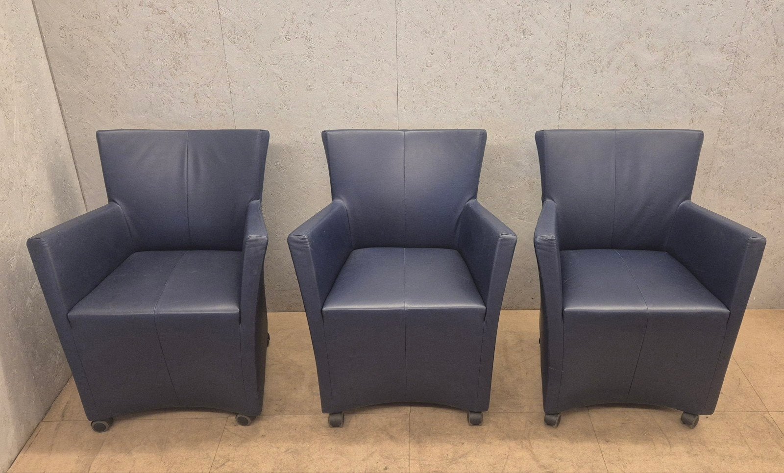 Montis Sting fauteuil - Blauw leer