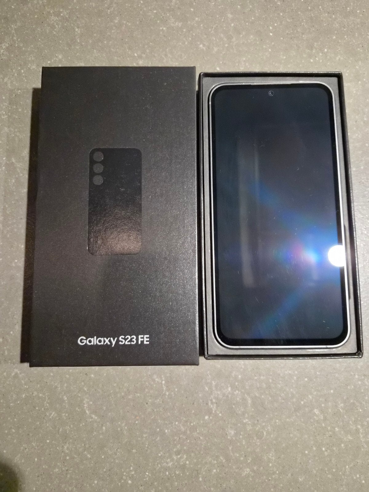 Samsung Galaxy S23 FE 128GB Graphite - Zo goed als nieuw