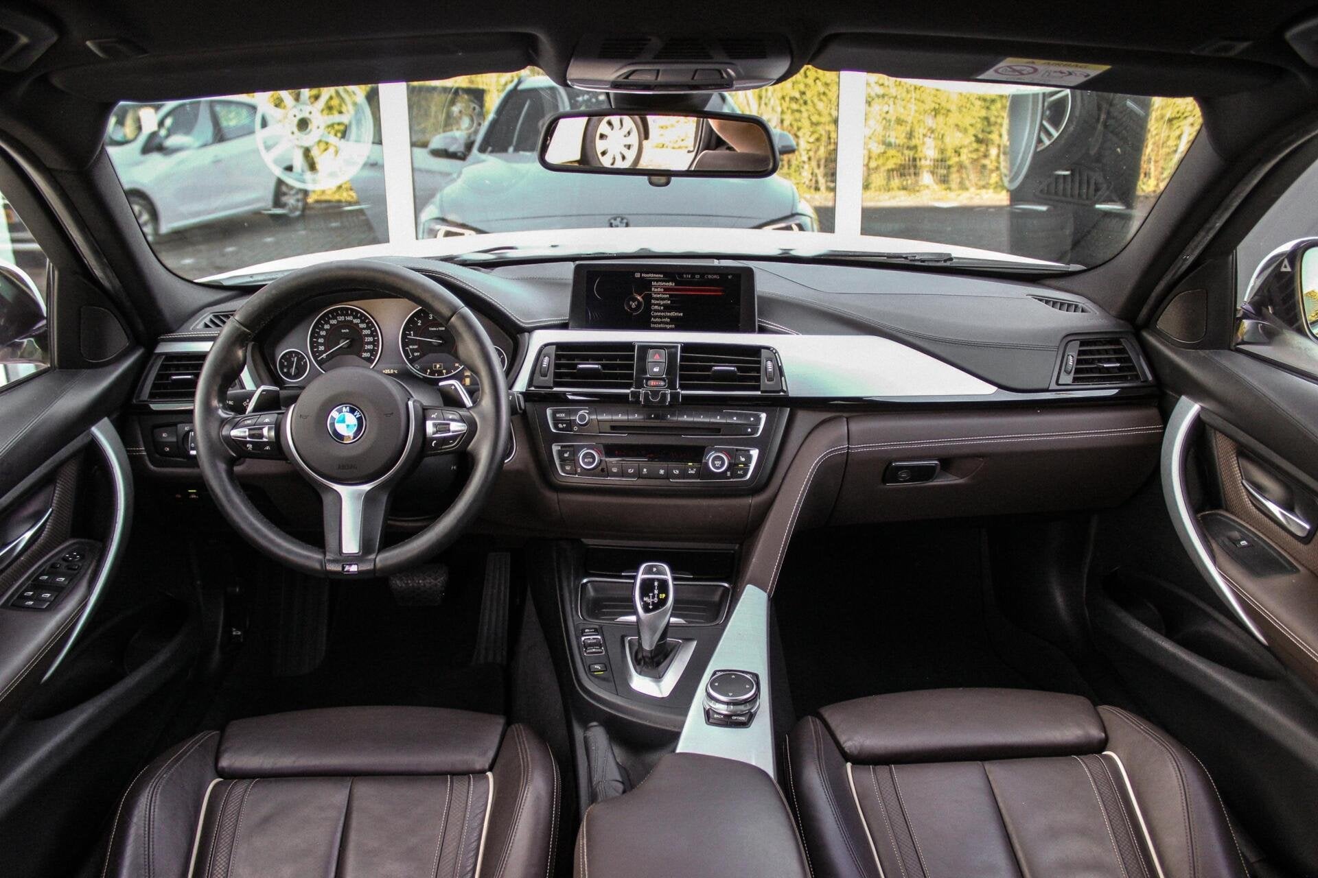 BMW 3-serie Touring 320i M Sport Edition High Executive | NL, Automaat, Achterwielaandrijving, Gebruikt, Euro 6