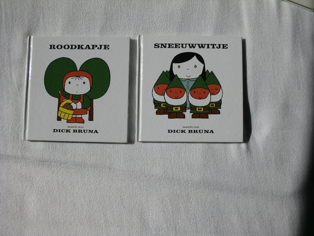 Dick Bruna - sprookjes Roodkapje en Sneeuwwitje (nieuwst.), Boeken, 3 tot 4 jaar, Nieuw, Ophalen of Verzenden, Dick Bruna