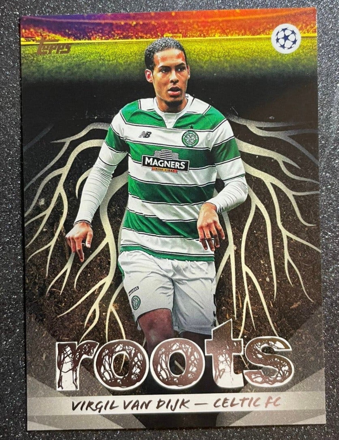 Topps UCC Flagship ‘26   ROOTS   VIRGIL VAN DIJK   CELTIC FC, Verzenden, Zo goed als nieuw, Plaatje