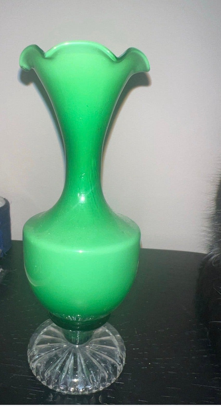 Vintage Groene Vaas met Kristallen Voet, Ophalen of Verzenden